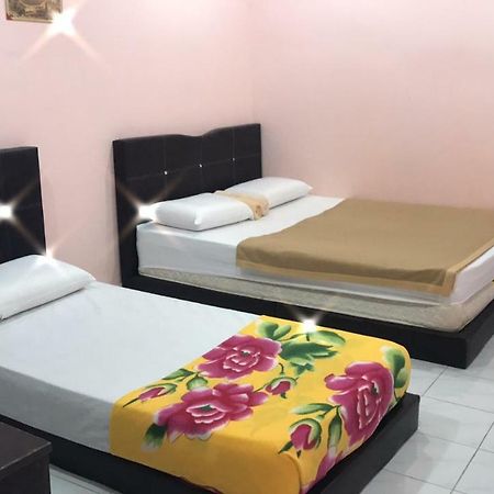 Mikraj Hotel Kuala Besut Екстериор снимка