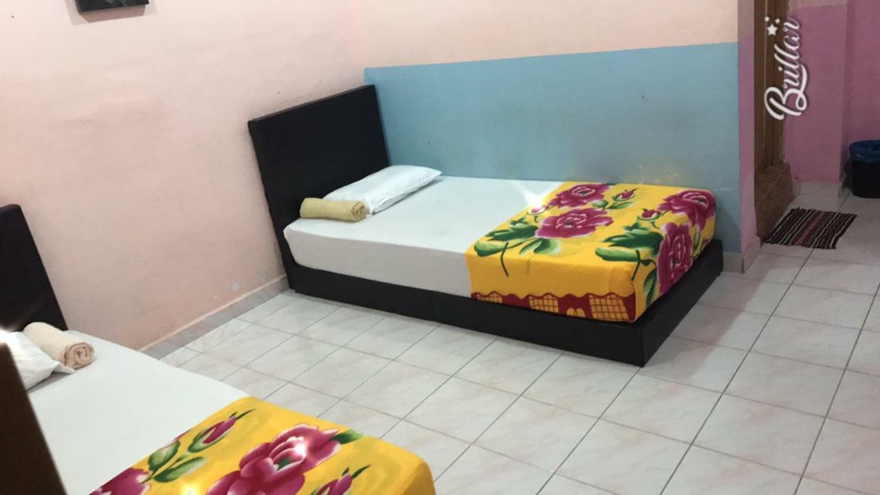 Mikraj Hotel Kuala Besut Екстериор снимка